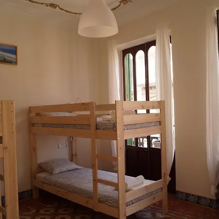 Pura Vida - Juvenil Hostel *
