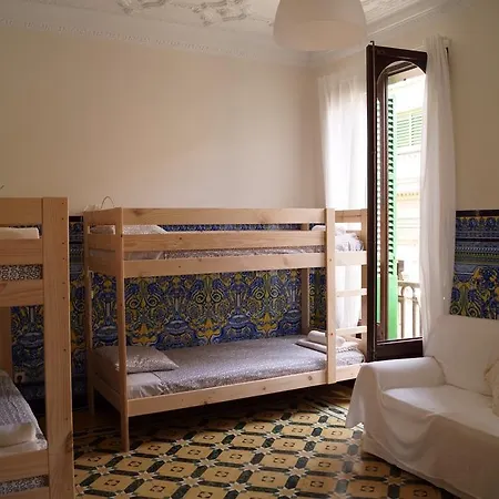 Pura Vida - Juvenil Hostel