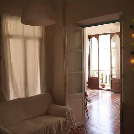 Pura Vida - Juvenil Hostel Palma de Mallorca